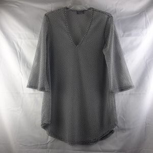 Jordan Taylor Black White sheer weave V-Neck round hem bell sleeve tunic top OS